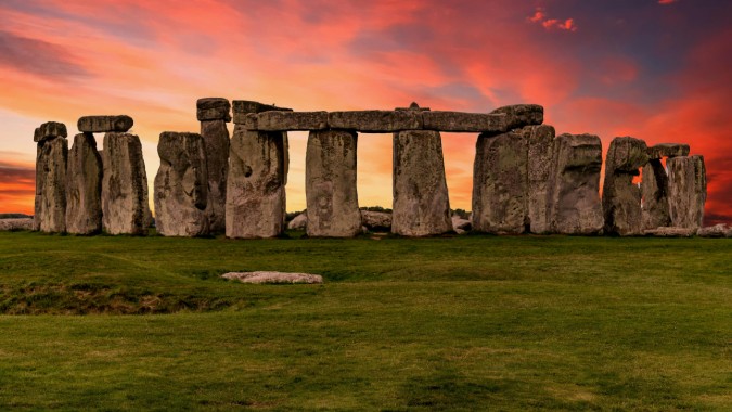 Stonehenge sunset - image by John Nail on Pexels https://www.pexels.com/photo/stonehenge-england-1448136/