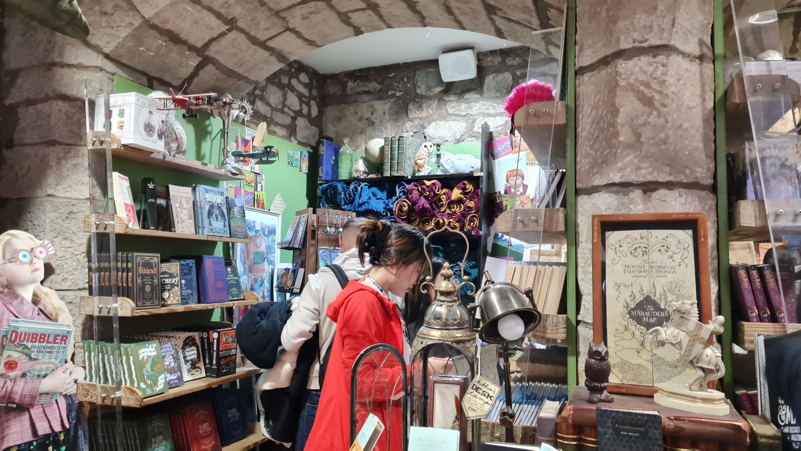 Museum Context, Victoria Street, Edinburgh, Scotland