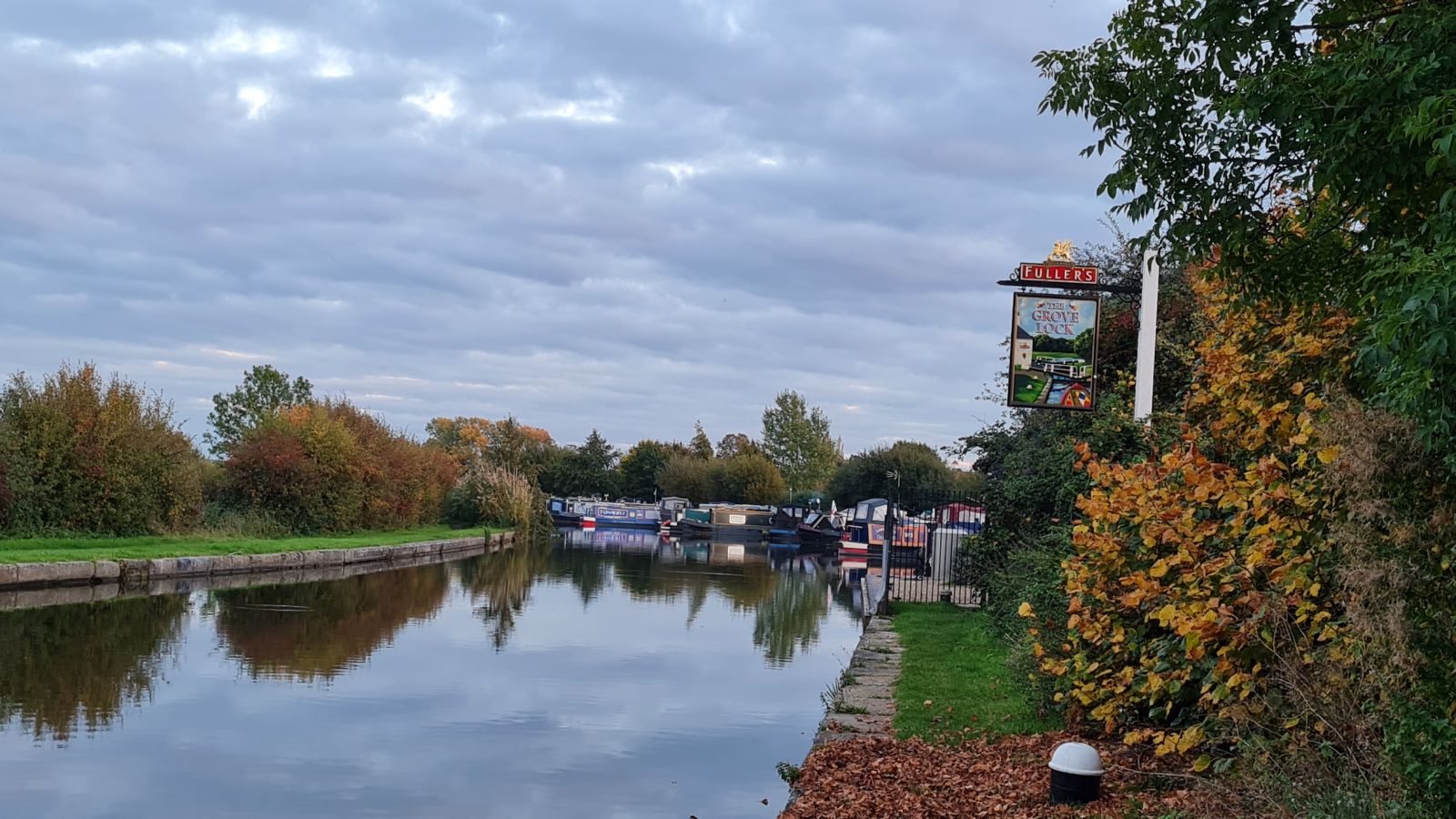 The Grove Lock, England