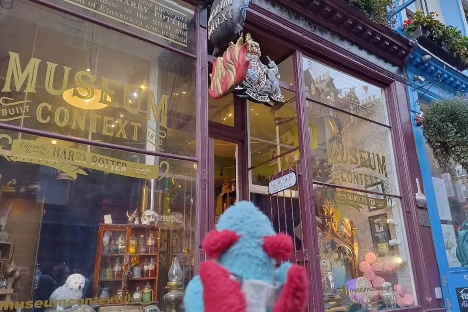 Arlo at the Museum Context, Edinburgh