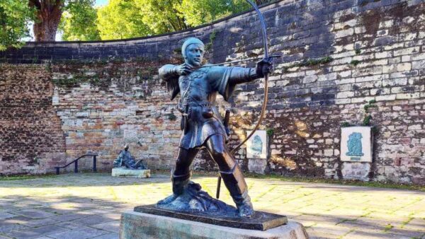 Robin Hood statue, Nottingham