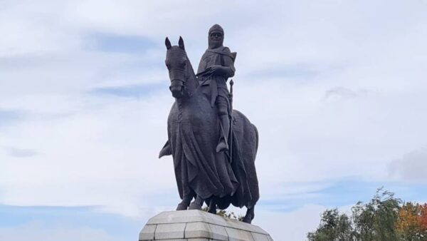 Battle of Bannockburn site & Robert the Bruce statue